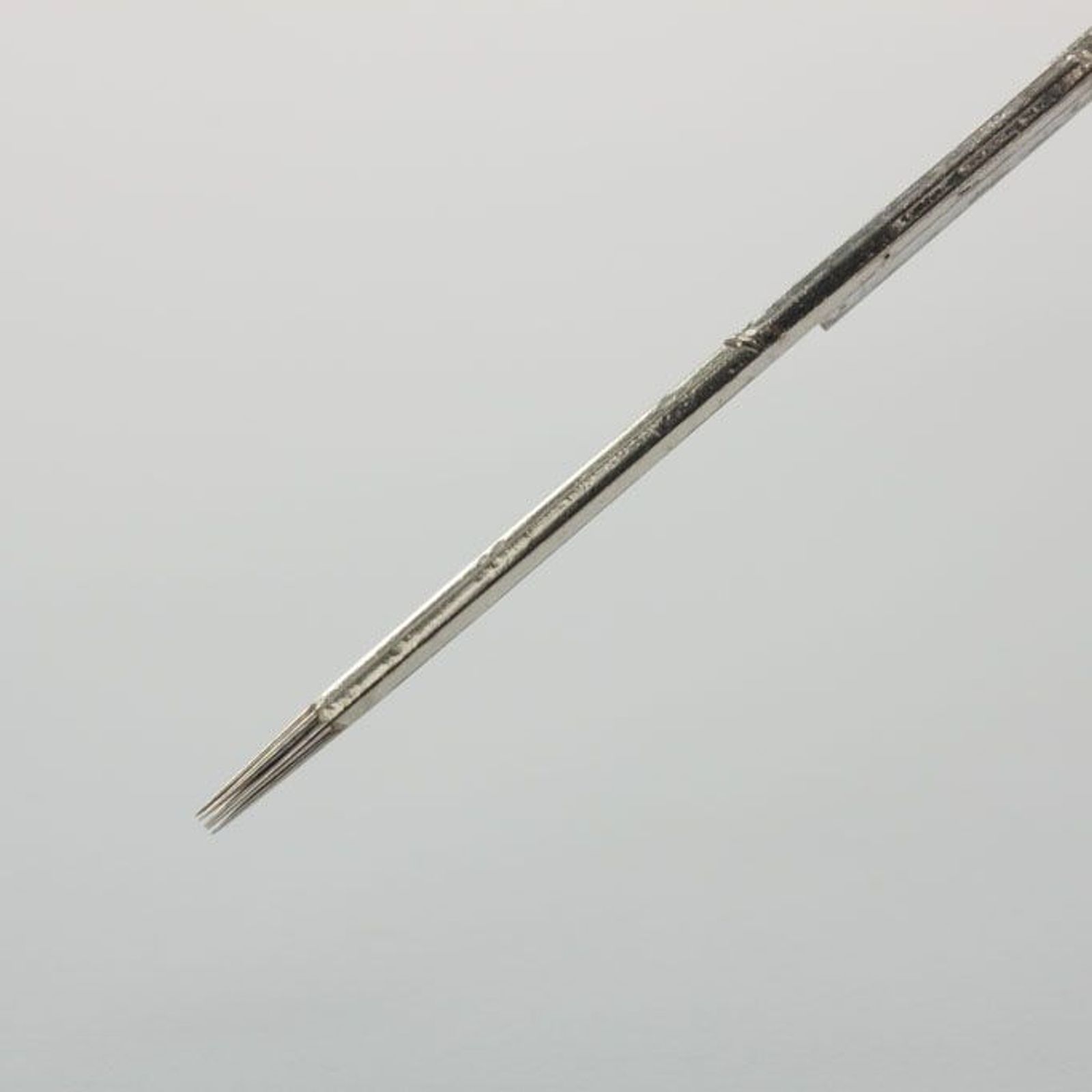 1207RL Round Liner Regular Tight Nuclear Tattoo Needles